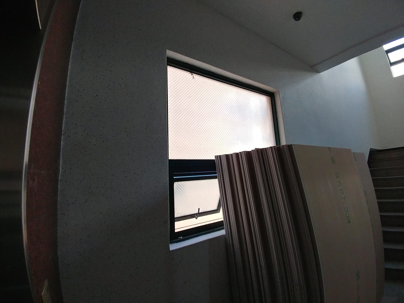 테리베리 대구 달서점 철골 각관 프레임 · 키즈카페 인테리어 시공 — 계단실 벽체 정리